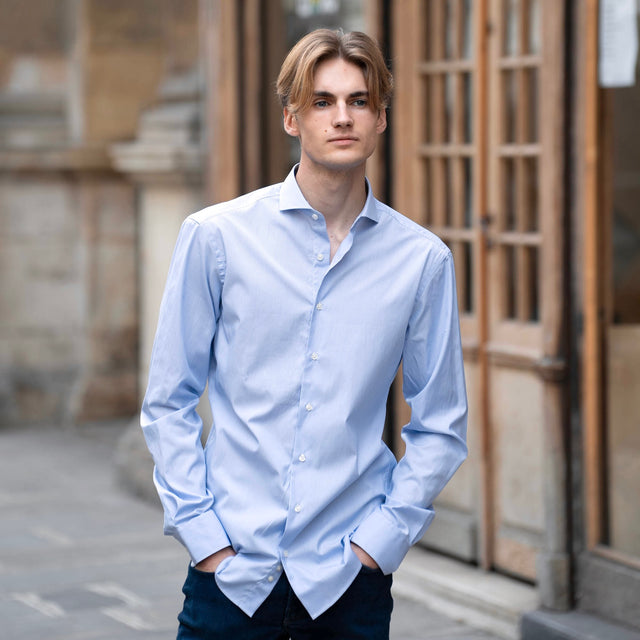 Chemise Col "Cutaway" à Fine Rayures Bleu Marine