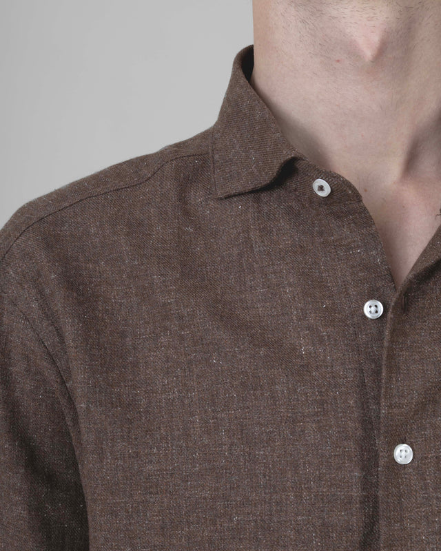 CHEMISE COL CUTAWAY CHINÉE EN LIN & COTON MARRON/CAFÉ