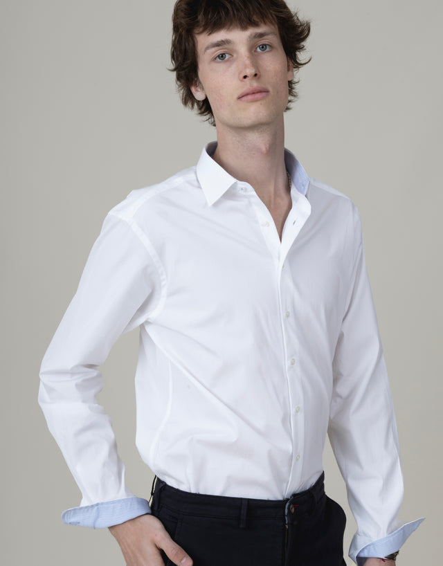 CHEMISE COL ITALIEN BLANCHE AVEC OPPOSITIONS À FINES RAYURES OXFORD BLEU CIEL