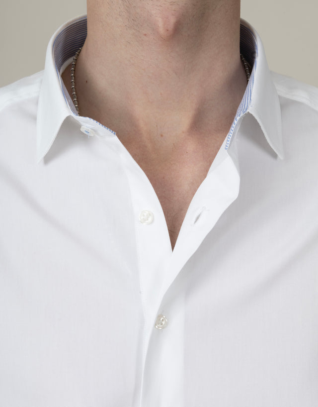 CHEMISE COL ITALIEN BLANCHE AVEC OPPOSITIONS À FINES RAYURES OXFORD BLEU CIEL