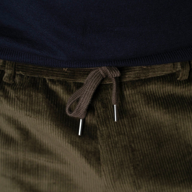 Pantalon "Sean" à Lacet amovible en Velours Grosses Côtes Kaki