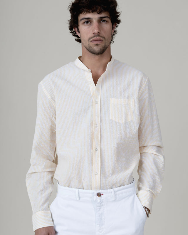 CHEMISE COL MAO EN SEERSUCKER À RAYURES JAUNE