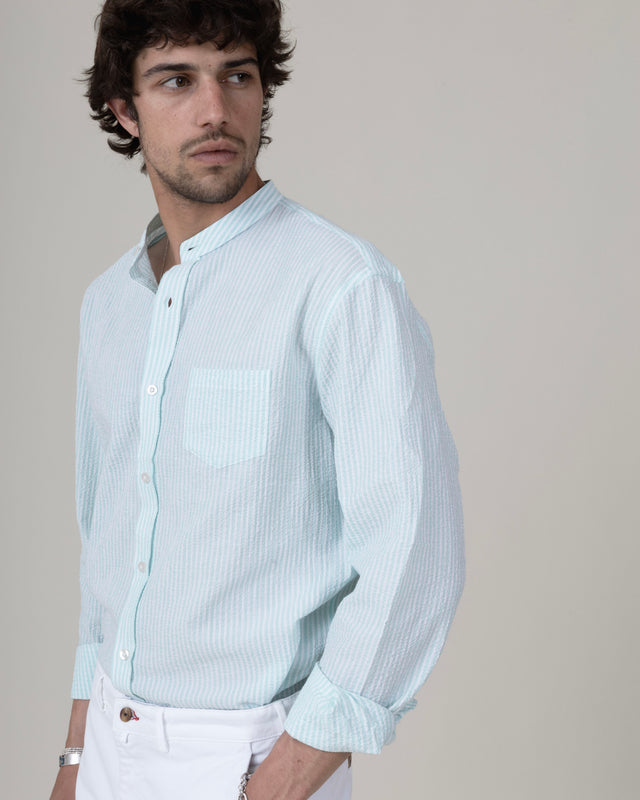 CHEMISE COL MAO EN SEERSUCKER À RAYURES VERTE