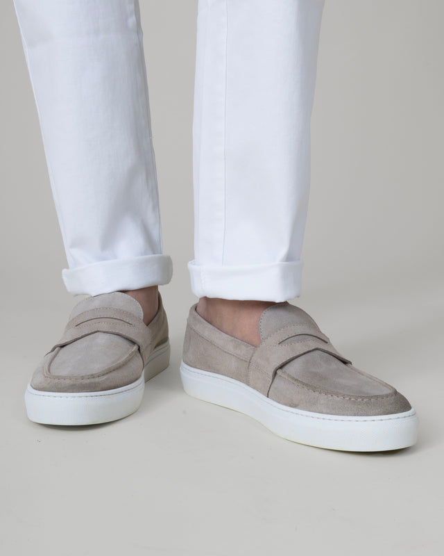 "Mykonos" Mocassin Sport Chic en Cuir Daim Beige