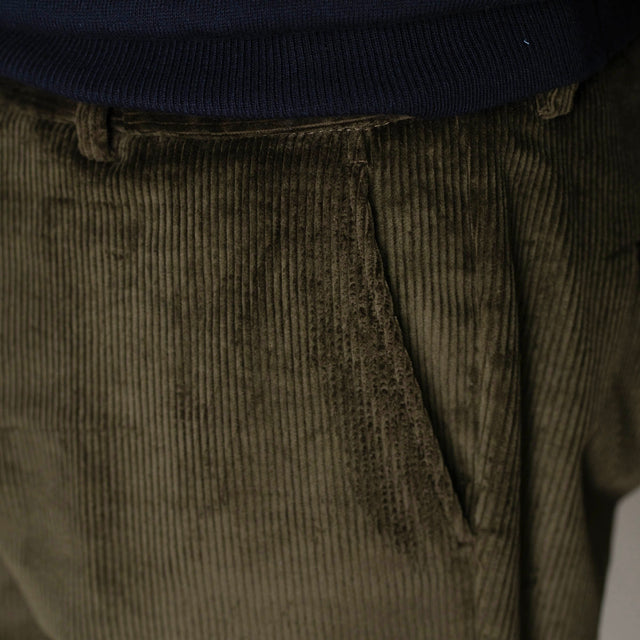 Pantalon "Sean" à Lacet amovible en Velours Grosses Côtes Kaki