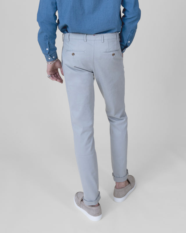 Pantalon "Pornichet E26" Chino Gris Clair Coupe Classique