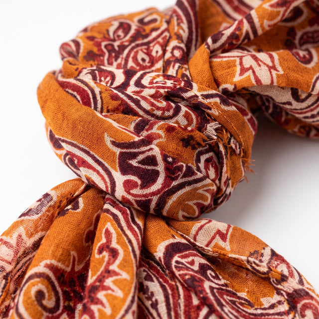 Echarpe Fine Orange en Laine avec Cachemire imprimés Bordeaux Beige et Orange Foncé
