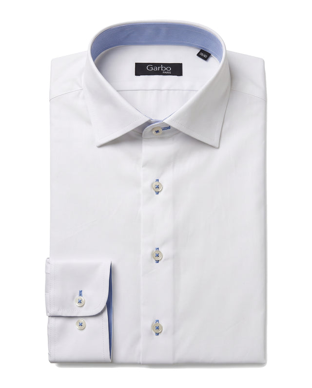 CHEMISE COL ITALIEN BLANCHE AVEC OPPOSITIONS À FINES RAYURES BLEU CIEL