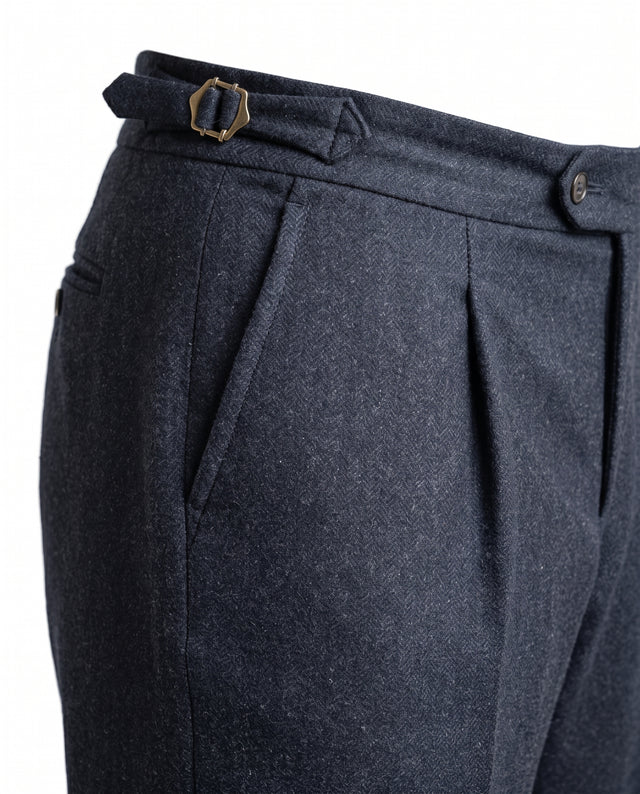Pantalon à Pinces "Achille" en Flanelle Chevrons Bleu Marine
