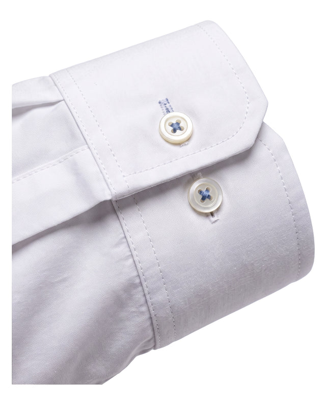 CHEMISE COL ITALIEN BLANCHE AVEC OPPOSITIONS À FINES RAYURES BLEU CIEL